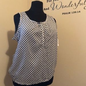 Old Navy tank NWT XXL